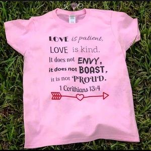1 Corinthians 13:4 Pink T-shirt